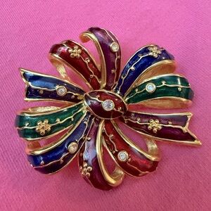 Vintage JOAN RIVERS Gold-tone Christmas Enamel & Rhinestone Bow Brooch / Pendant